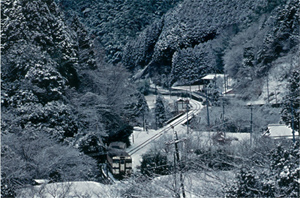 急斜　釈迦ヶ岳トンネル目前