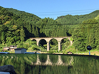 快晴の里山