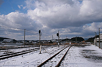 雪の駅構内