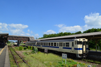 夏の田川後藤寺駅