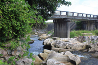 中元寺川の鮎返橋